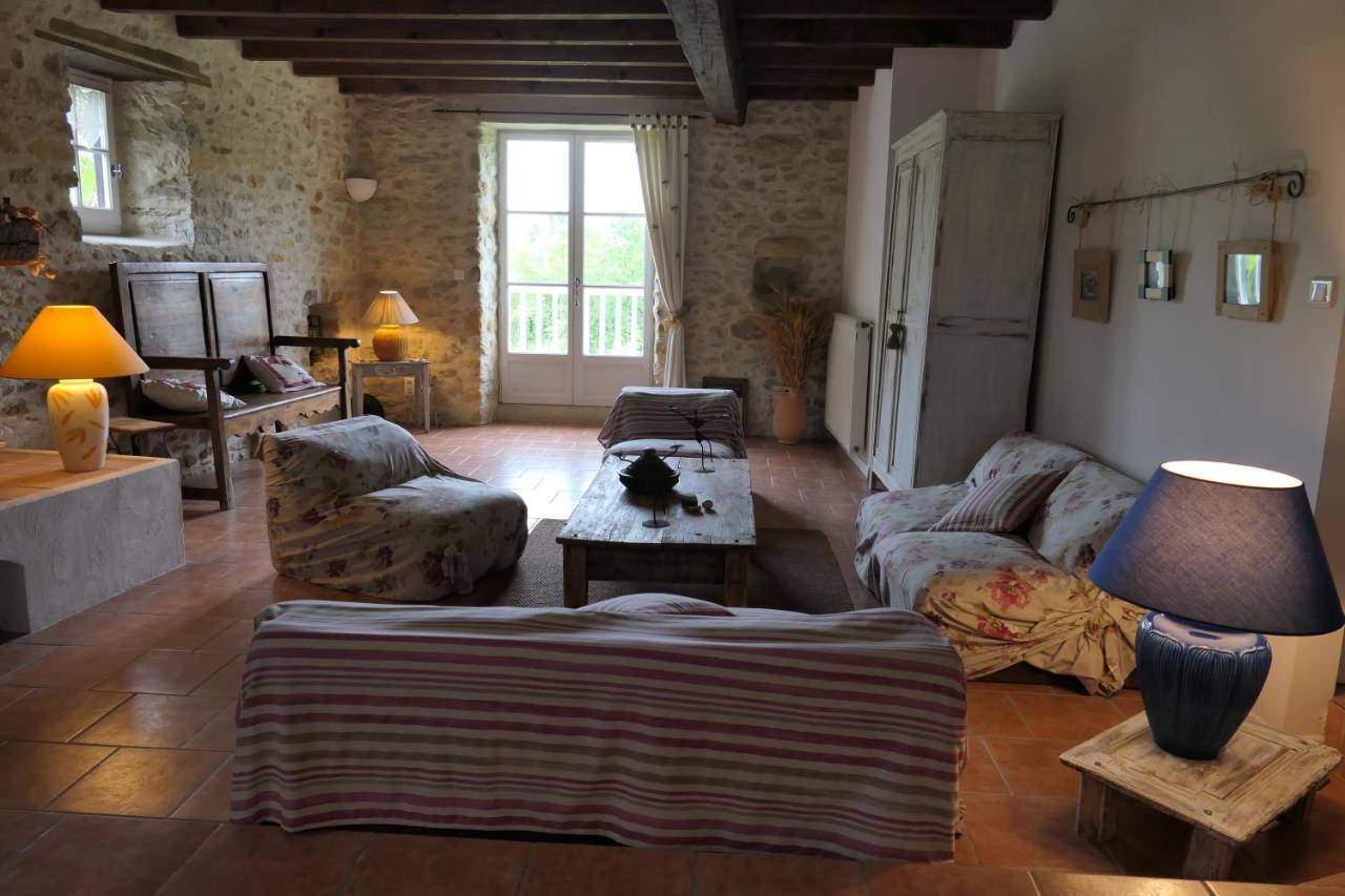 La Ferme Dague Bed & Breakfast Lasseube ภายนอก รูปภาพ