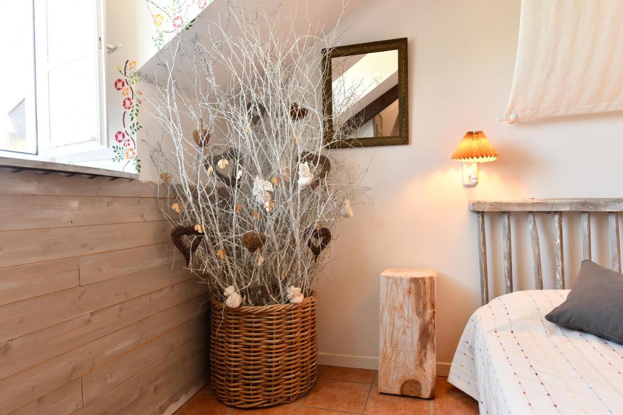 La Ferme Dague Bed & Breakfast Lasseube ภายนอก รูปภาพ